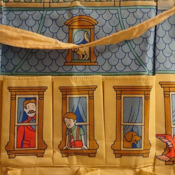 Wrapping paper hanging holder, 5 short pockets, 2 long pockets perfect condition - Picture 3 of 7